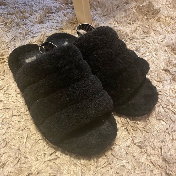 Previously Loved Ugg Slippers - Picture 4 of 13